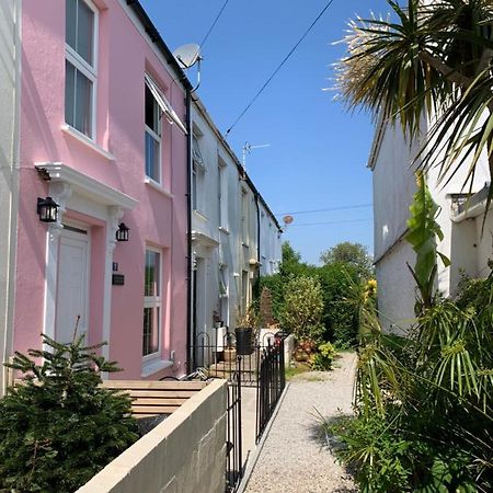 Peaceful & Tranquil Cottage With Private Terrace At 'The Pink House' Falmouth Exterior foto