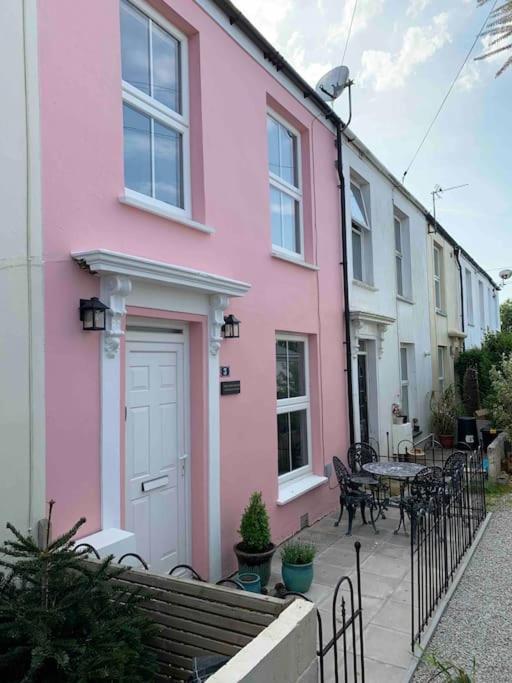 Peaceful & Tranquil Cottage With Private Terrace At 'The Pink House' Falmouth Exterior foto